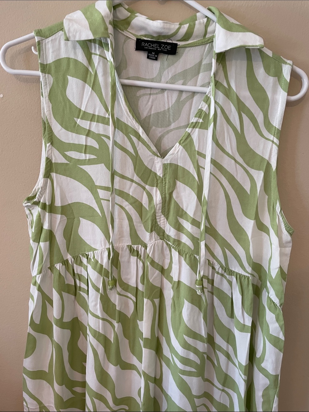 Rachel Zoe White & Light Green Sleeveless V-Neck Tiered Dress